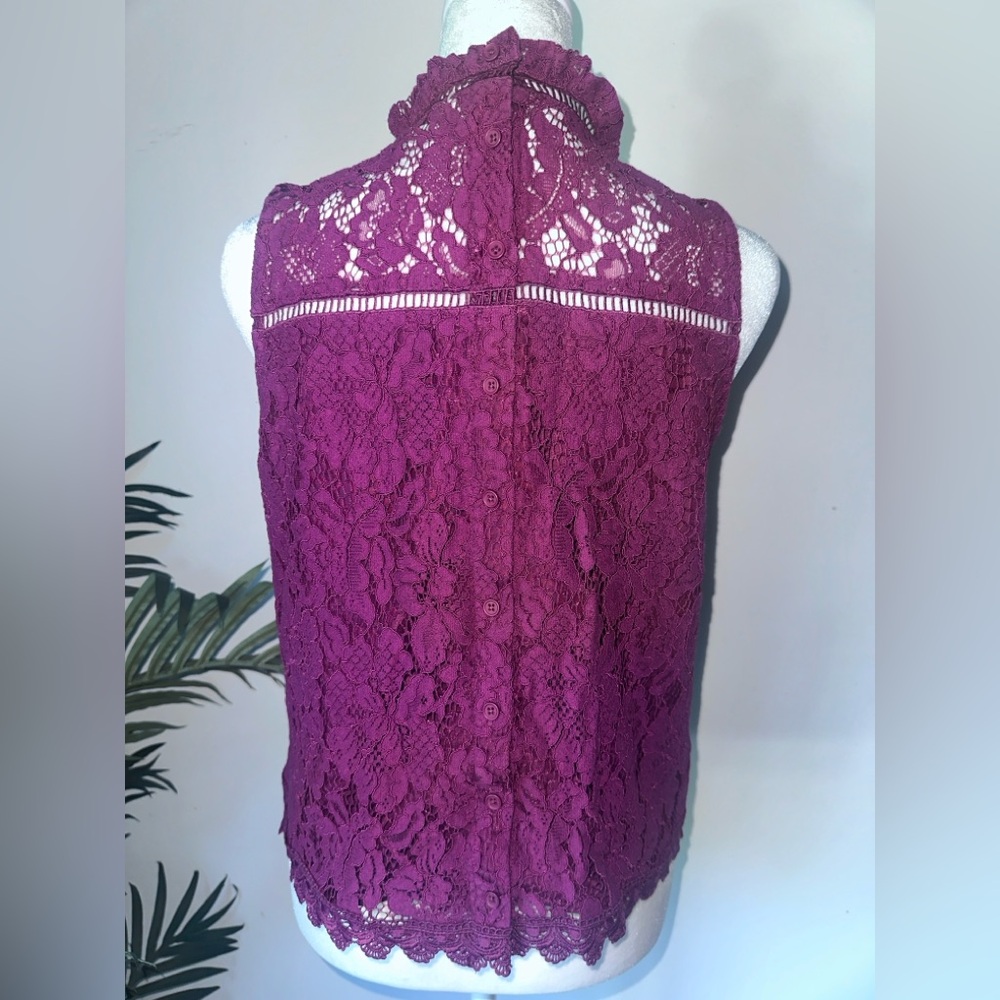 Jack by BB Dakota Maroon Lace Elegant Sleeveless Top Size S - Picture 3 of 7